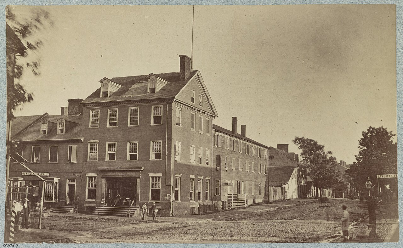 Photograph of the Marshall House inn in Alexandria, Virginia